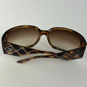 CHANEL Brown Tortoise Shell Acetate Frame And Swarovski Crystal Sunglasses
